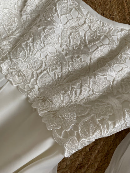 Ethereal lace long sleeve wedding dress uk 12