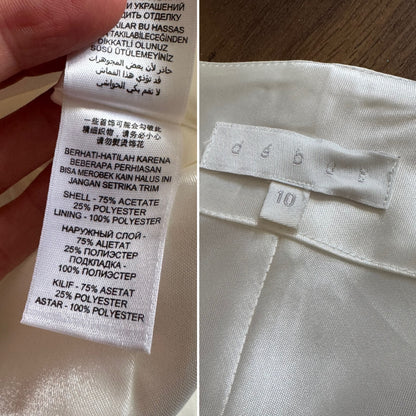 Ivory short sleeve figure hugging wedding dress uk 10