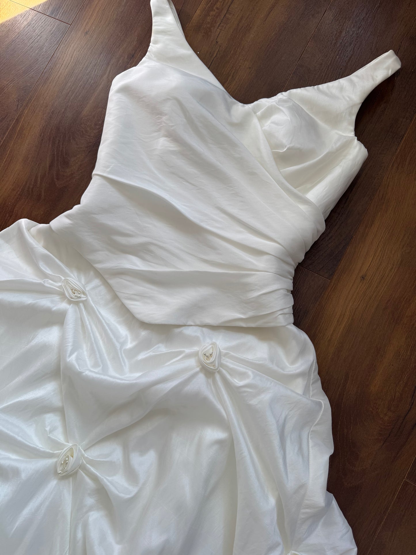 White draped a-line wedding dress uk 10-12