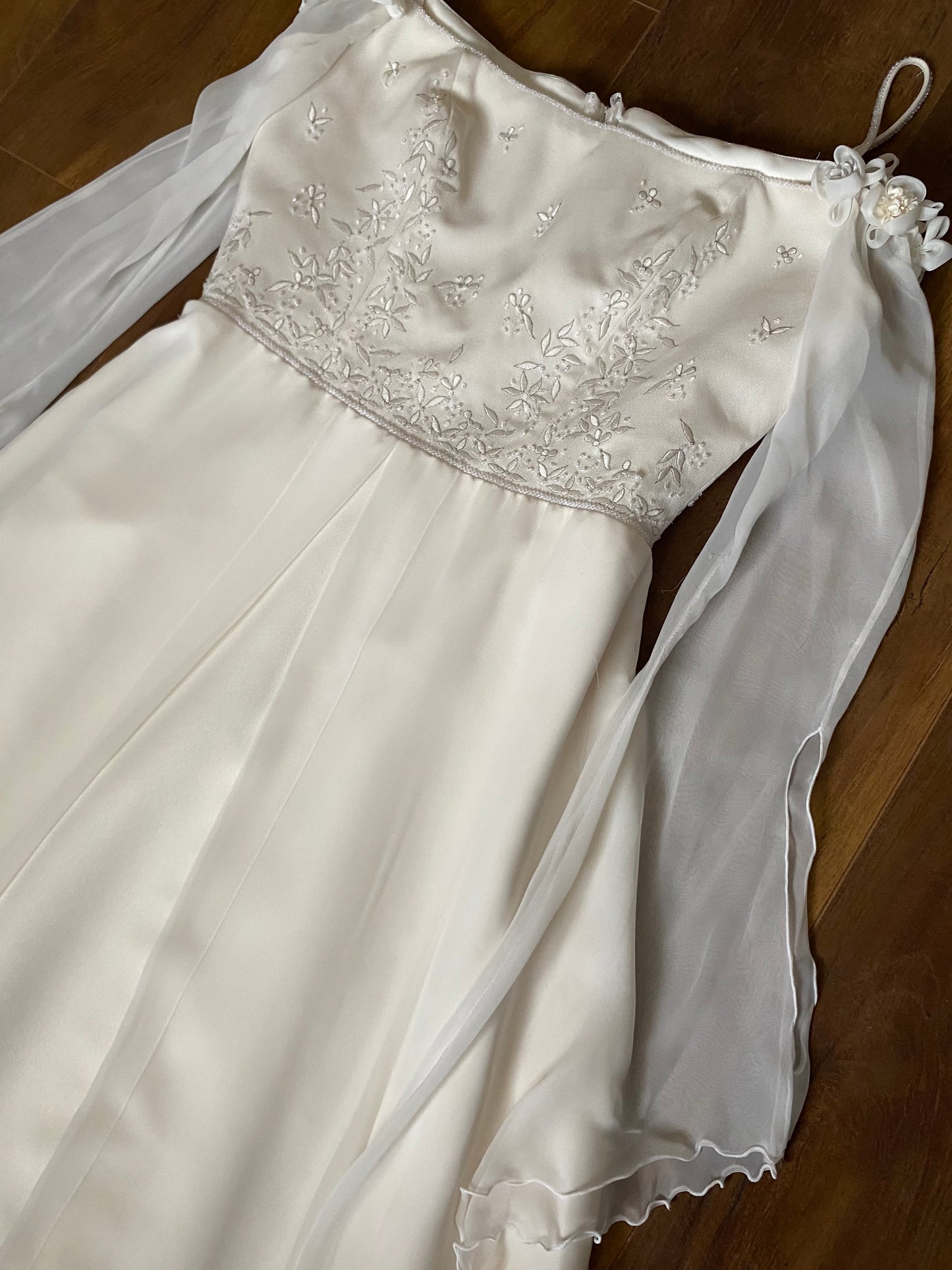 Ivory Benjamin Roberts ethereal wedding dress uk 12