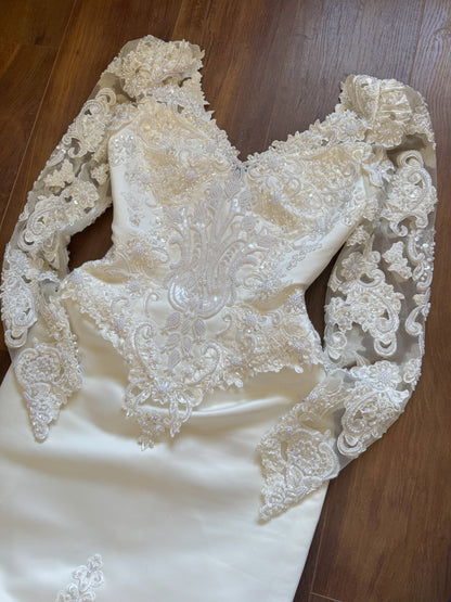 Long sleeve ivory lace wedding dress with detachable train uk 8-10