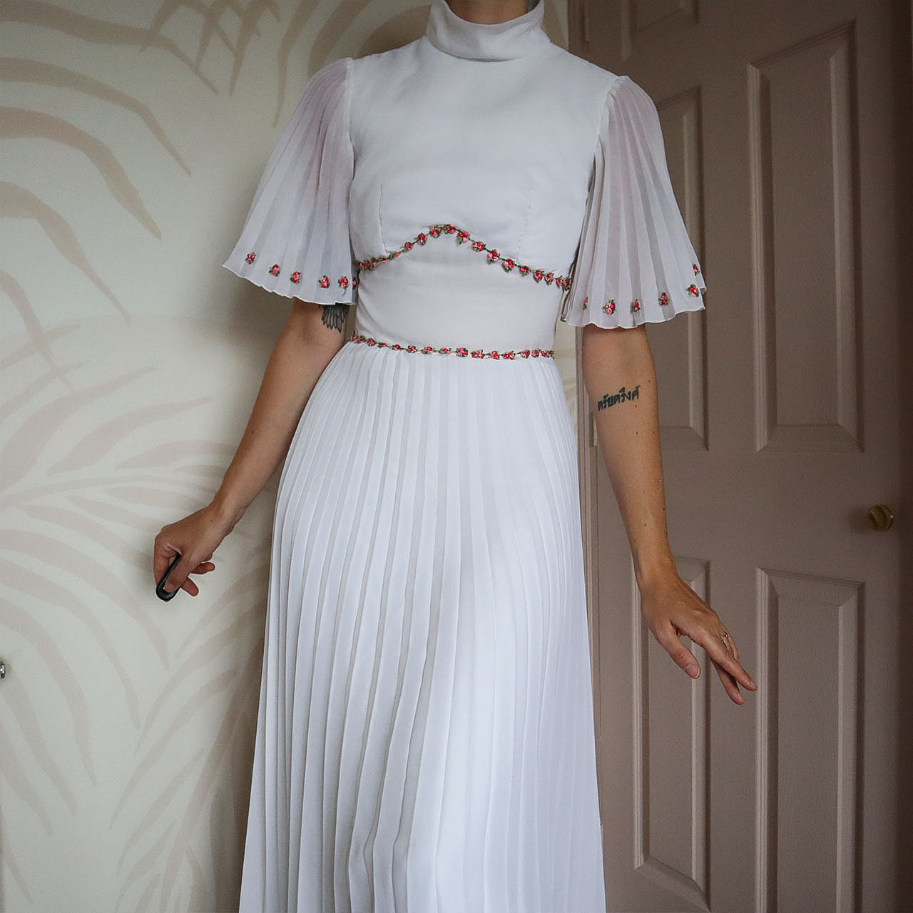 White pleated floral detail wedding dress UK 6-8