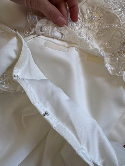Long sleeve ivory lace wedding dress with detachable train uk 8-10