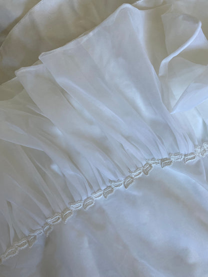 White vintage long sleeve 70s wedding dress UK 4/6