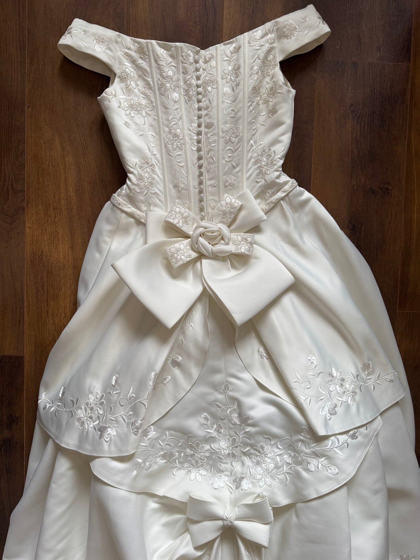 Ivory off shoulder fit & flare wedding dress uk 12