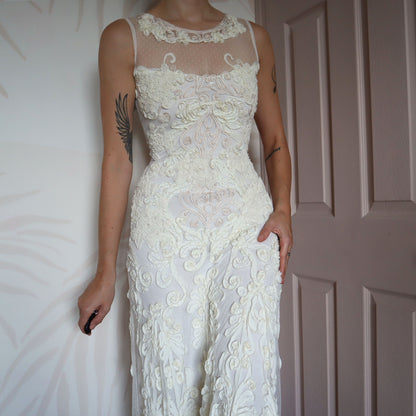 Off white lace stretch wedding dress UK 10