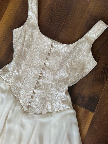 Ivory floaty vintage wedding dress and shawl uk 10