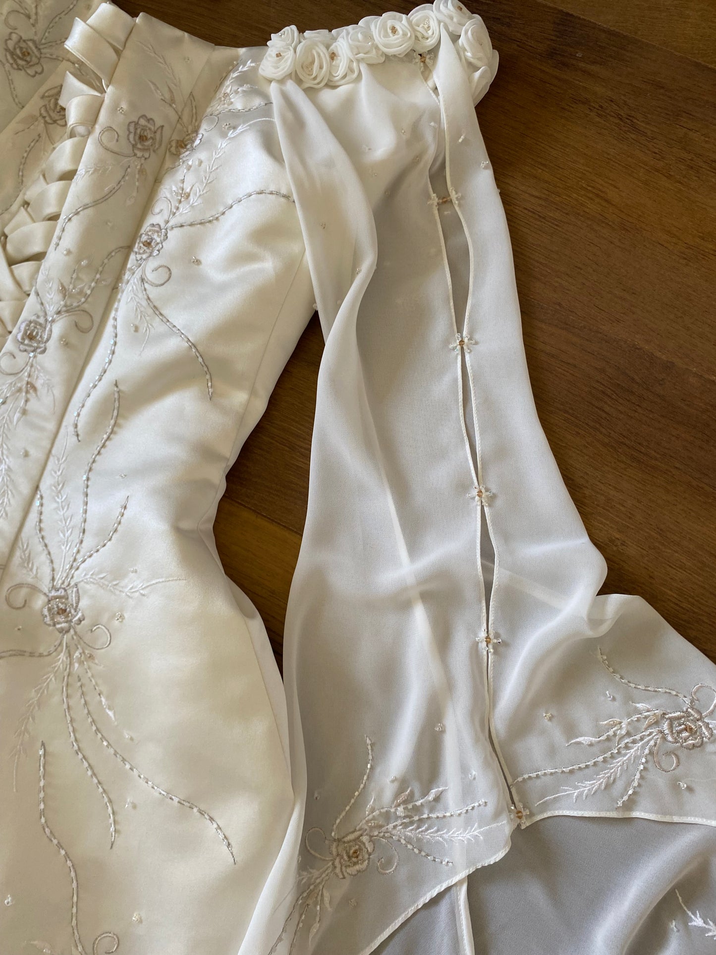 Dreamy off shoulder ivory long sleeve vintage wedding dress uk 12-14