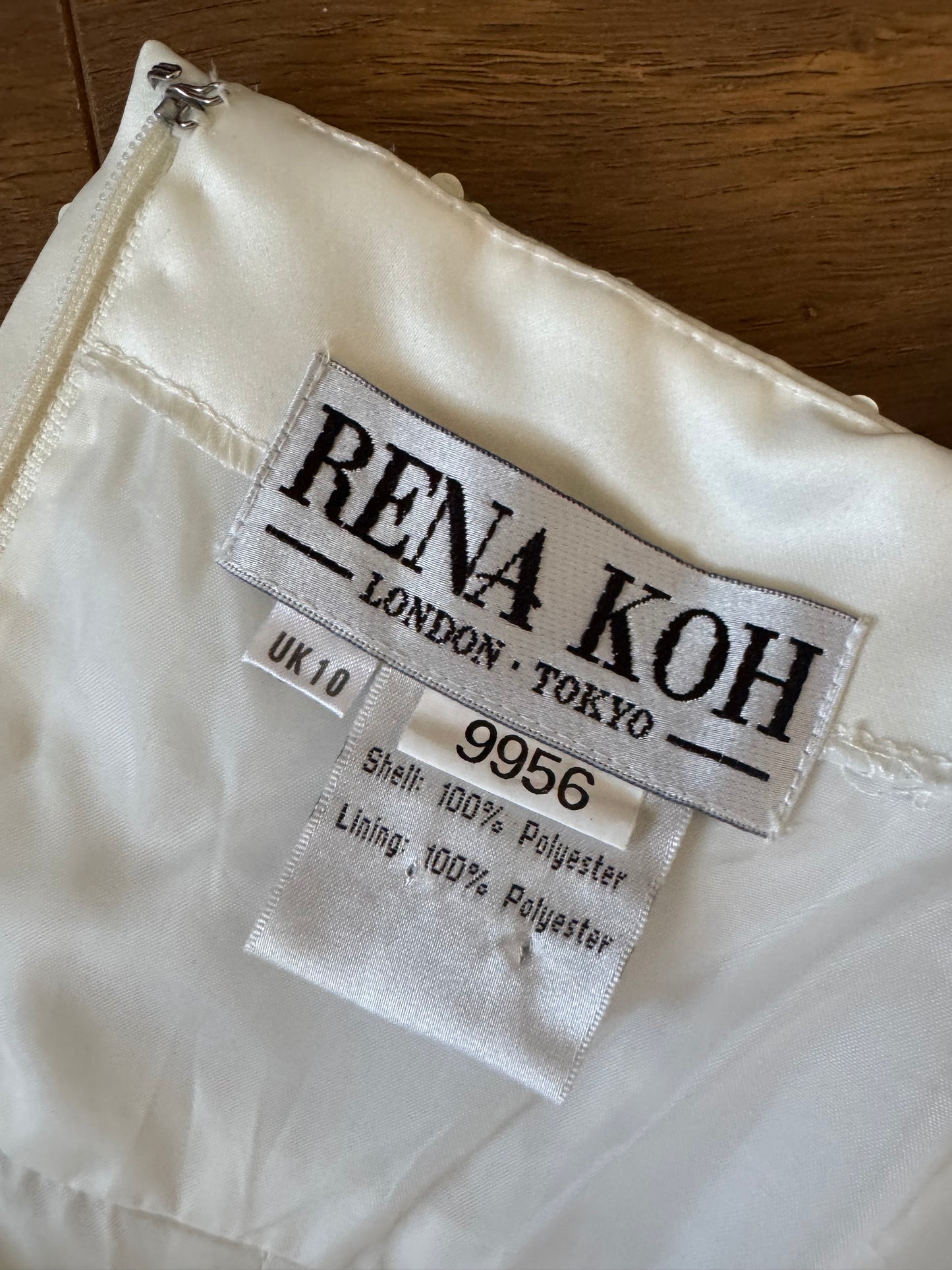Rena Koh ivory figure hugging wedding dress & shawl uk 8-10