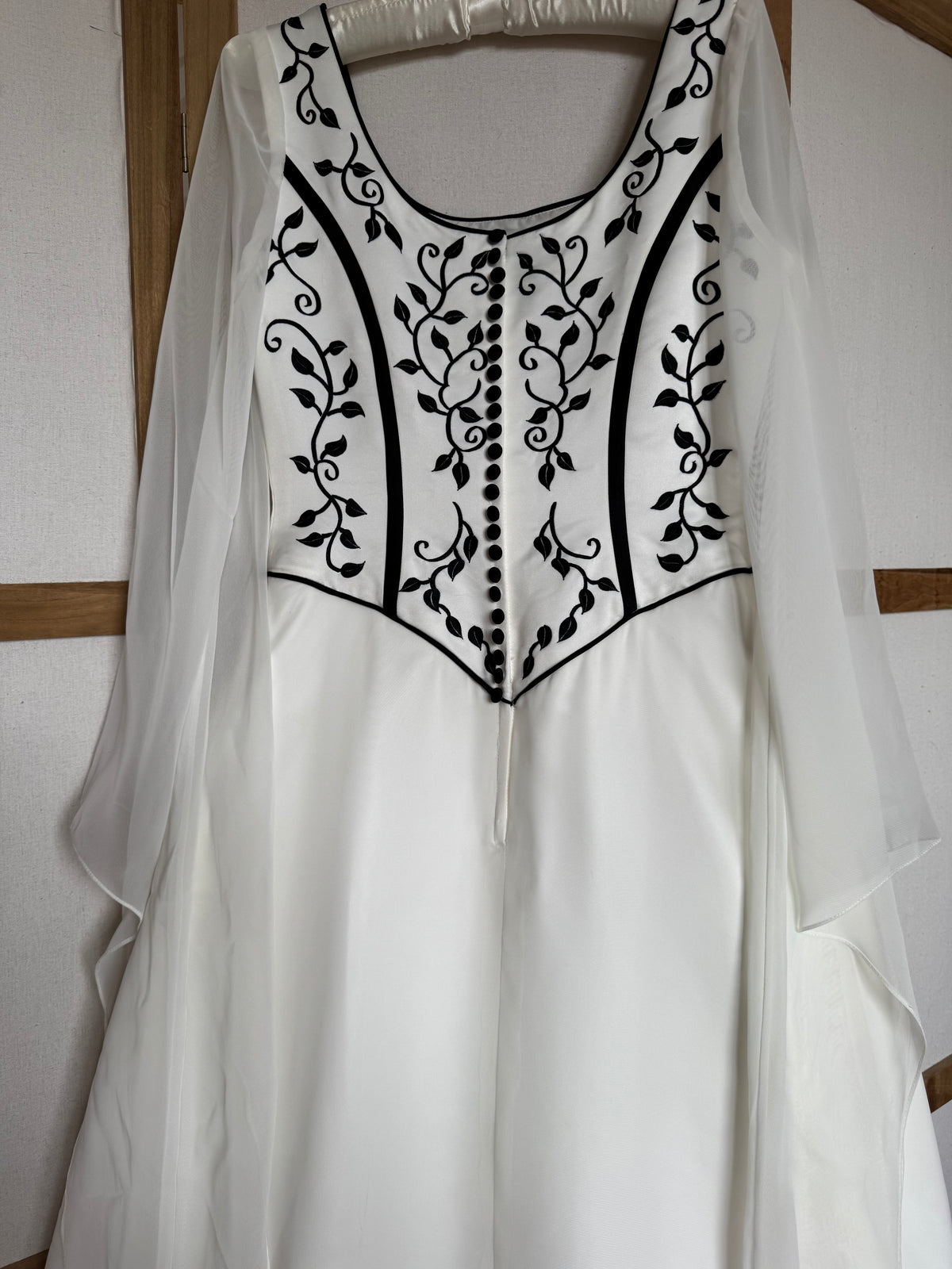 Sincerity ivory long sleeve wedding dress uk 12