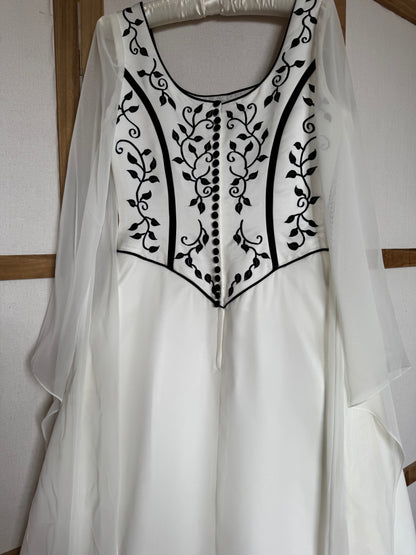 Sincerity ivory long sleeve wedding dress uk 12
