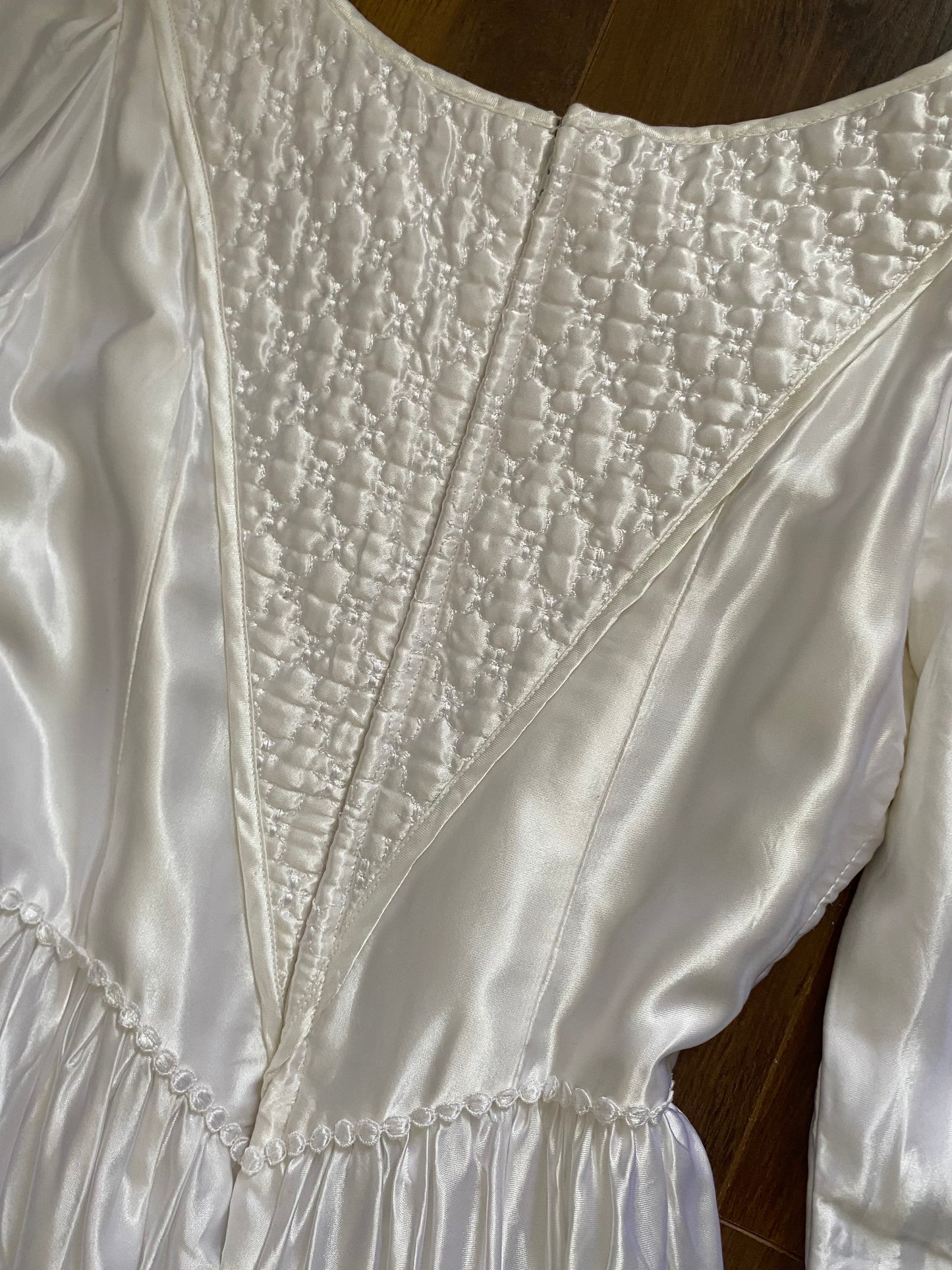 White satin long sleeve vintage wedding dress uk 8