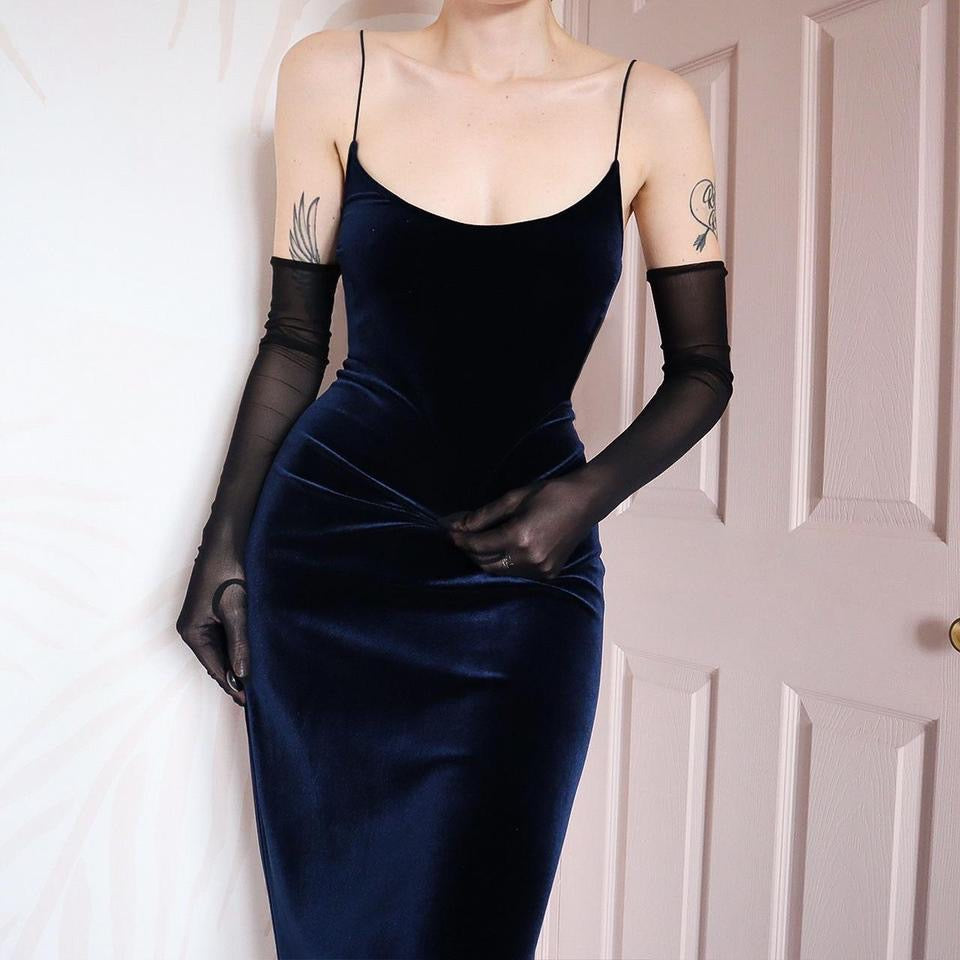 Dark blue velvet bodycon dress UK 12-14 Scum Vintage Dark blue velvet bodycon dress UK 12-14 Scum Vintage