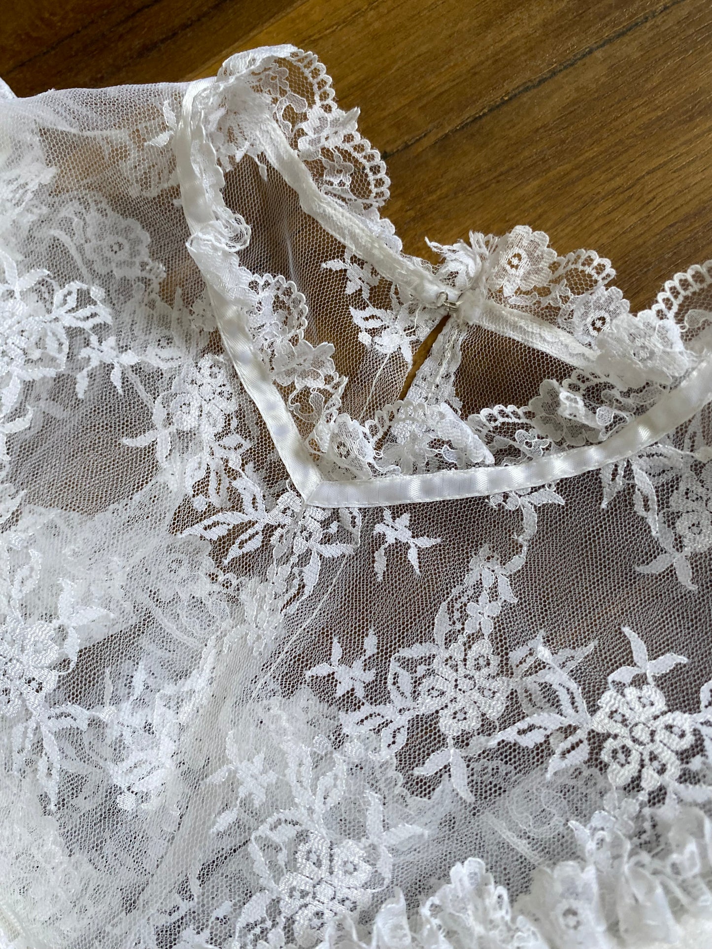 White lace long sleeve 70s wedding dress uk 10