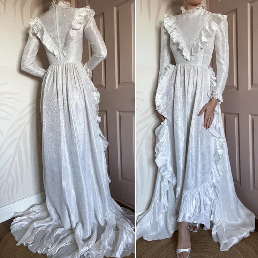 White 70s long sleeve floral wedding dress UK 8