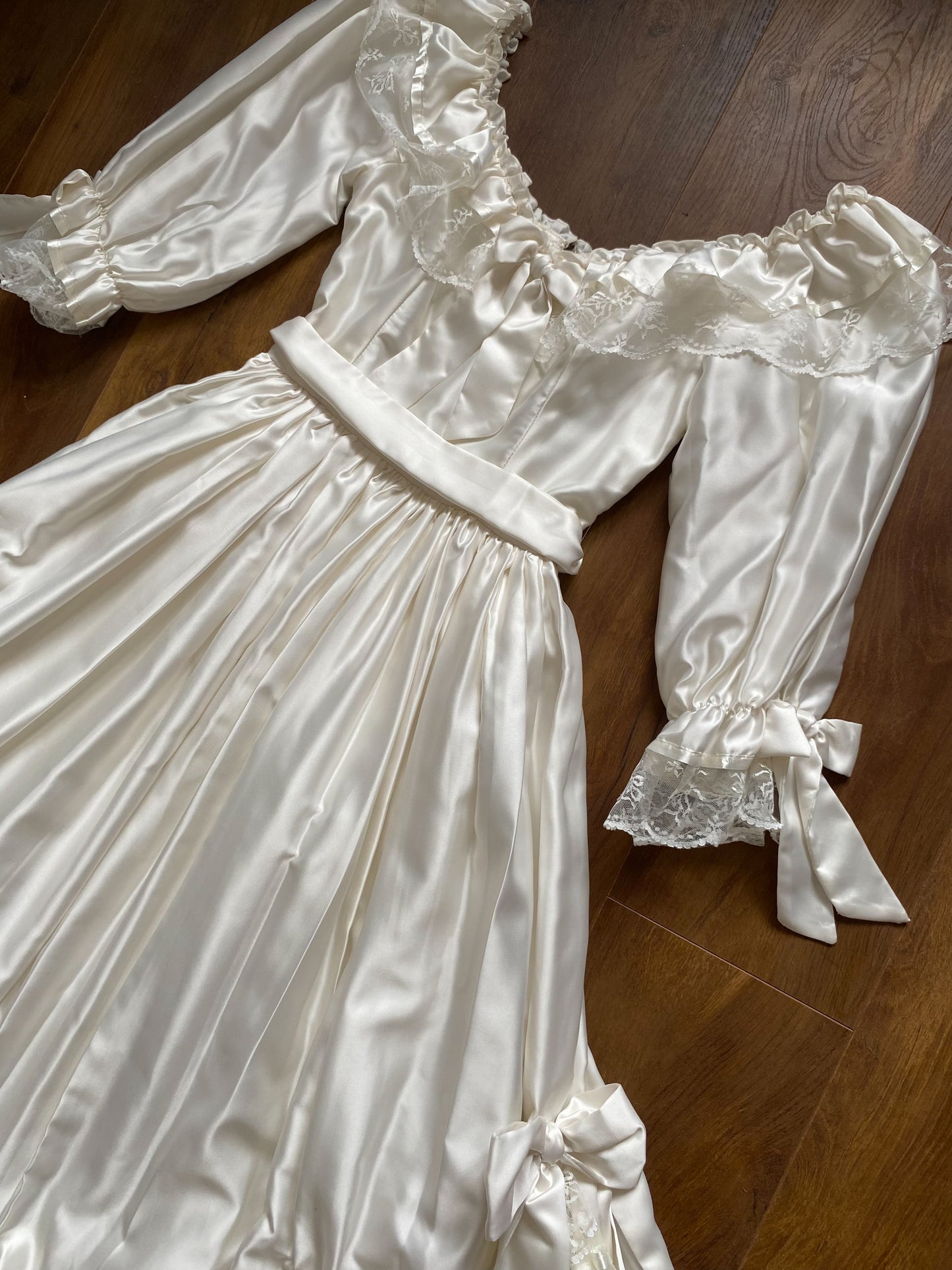 Ivory 80s vintage lace wedding dress uk 8