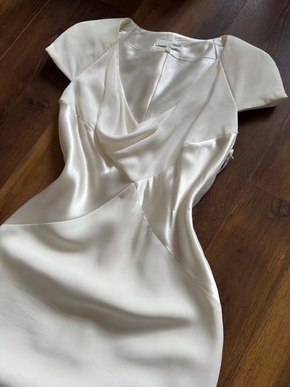 Ivory short sleeve figure hugging wedding dress uk 10
