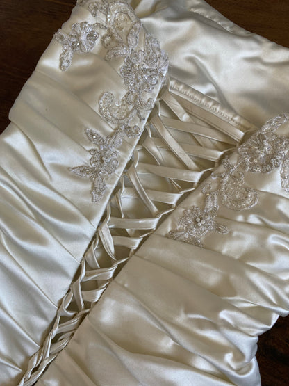 Ivory satin fit & flare wedding dress uk 8-10