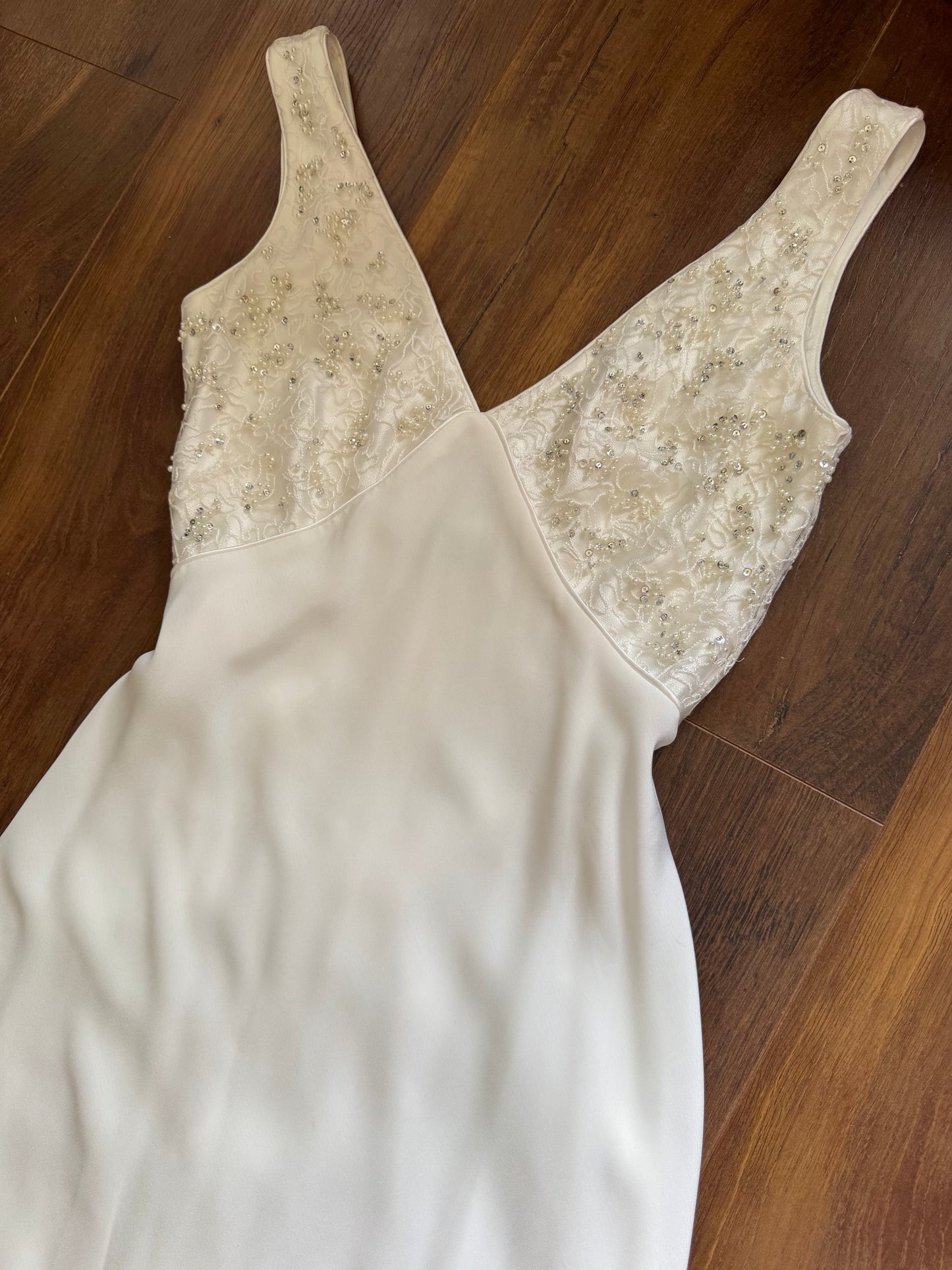 Ivory lace bust wedding dress uk 8