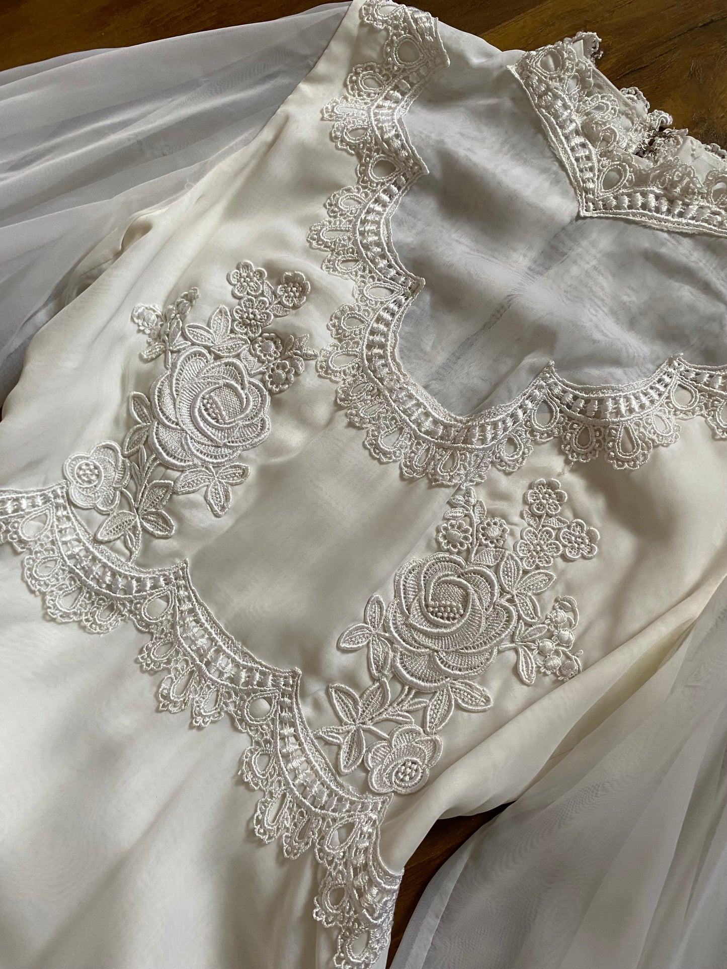White 70s lace flared sleeve wedding dress uk 10-12