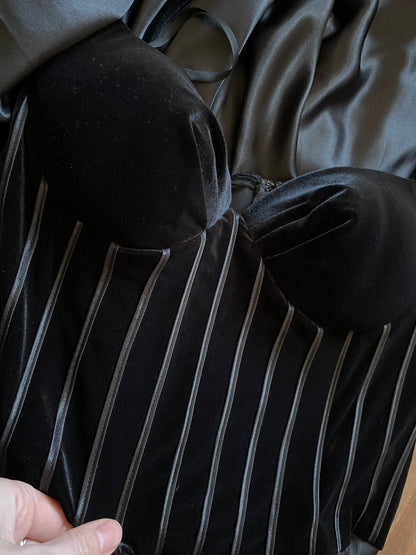 Simon Ellis vintage black velvet evening gown UK 12-14