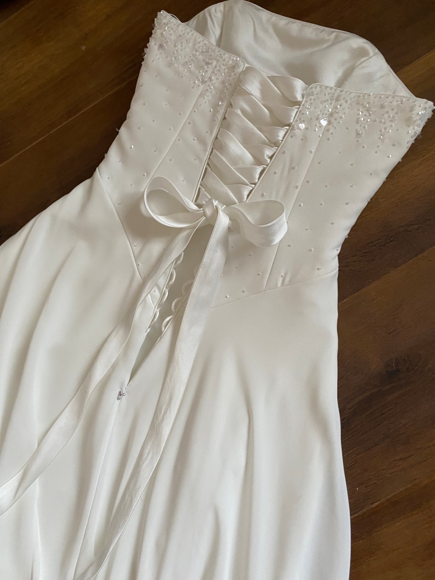 Maggie Sottero white strapless wedding dress & shawl uk 6-8