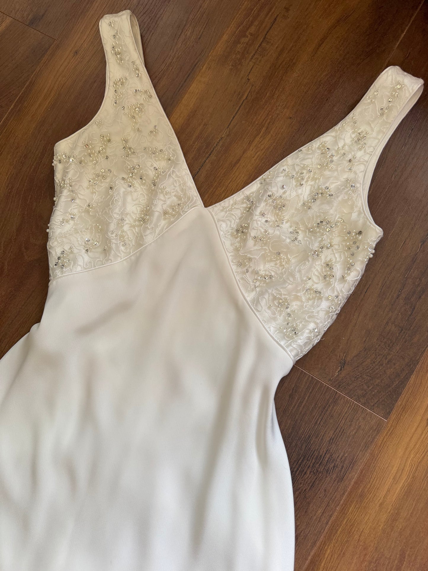 Ivory lace bust wedding dress uk 8