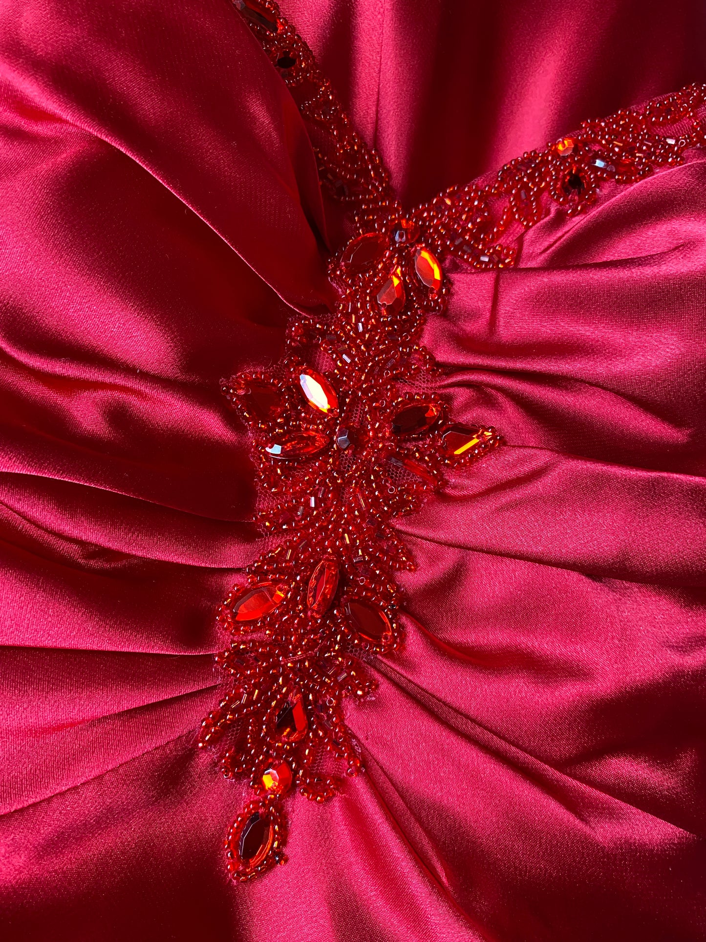 Dave & Johnny red satin open back evening gown UK 10