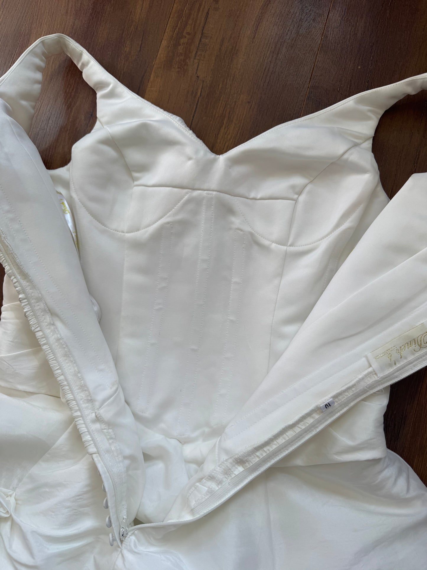 White draped a-line wedding dress uk 10-12