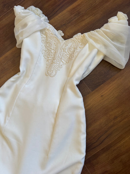 Ivory off shoulder wedding dress with detachable train uk 12