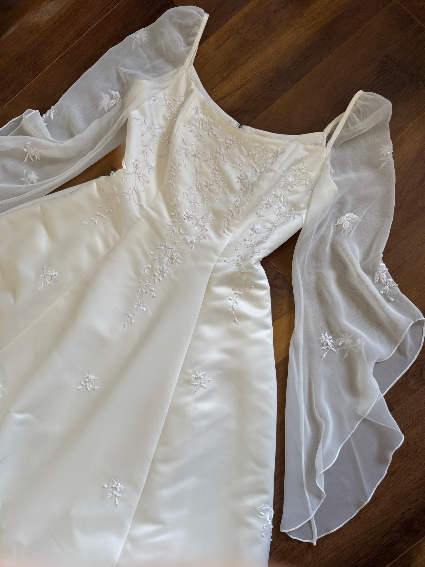 Ivory 2000s long sleeve ethereal wedding dress uk 14