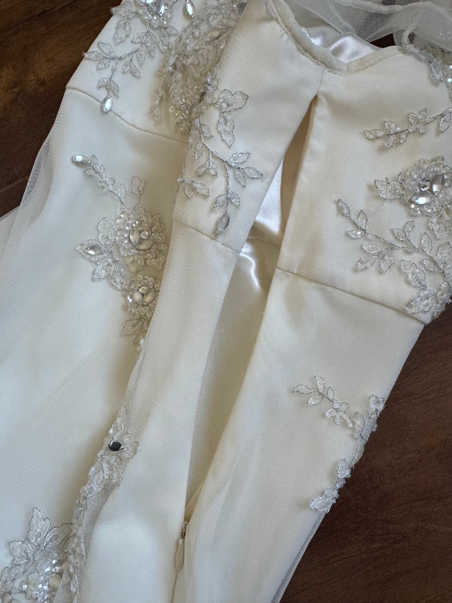 Beautiful ivory floaty wedding dress uk 12