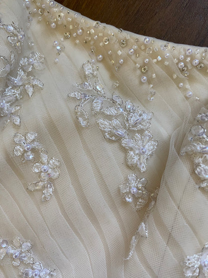 Ivory lace strapless couture wedding dress uk 8-10