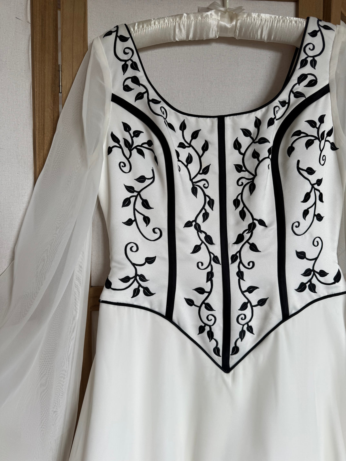 Sincerity ivory long sleeve wedding dress uk 12