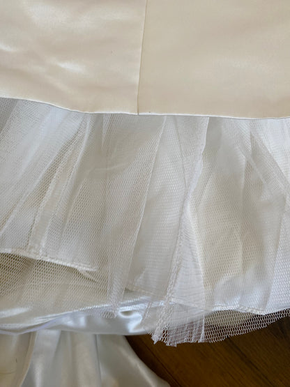 Ivory satin fit & flare wedding dress uk 8-10