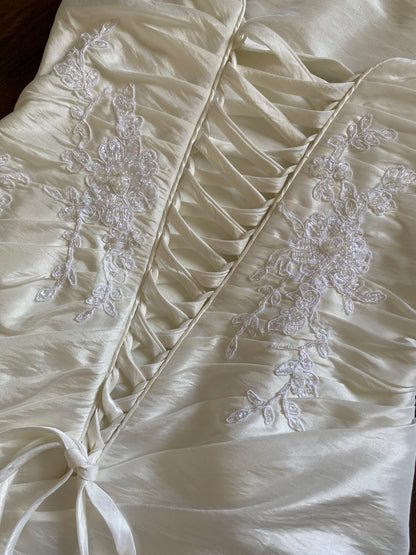 Maggie Sottero ivory strapless wedding gown uk 10