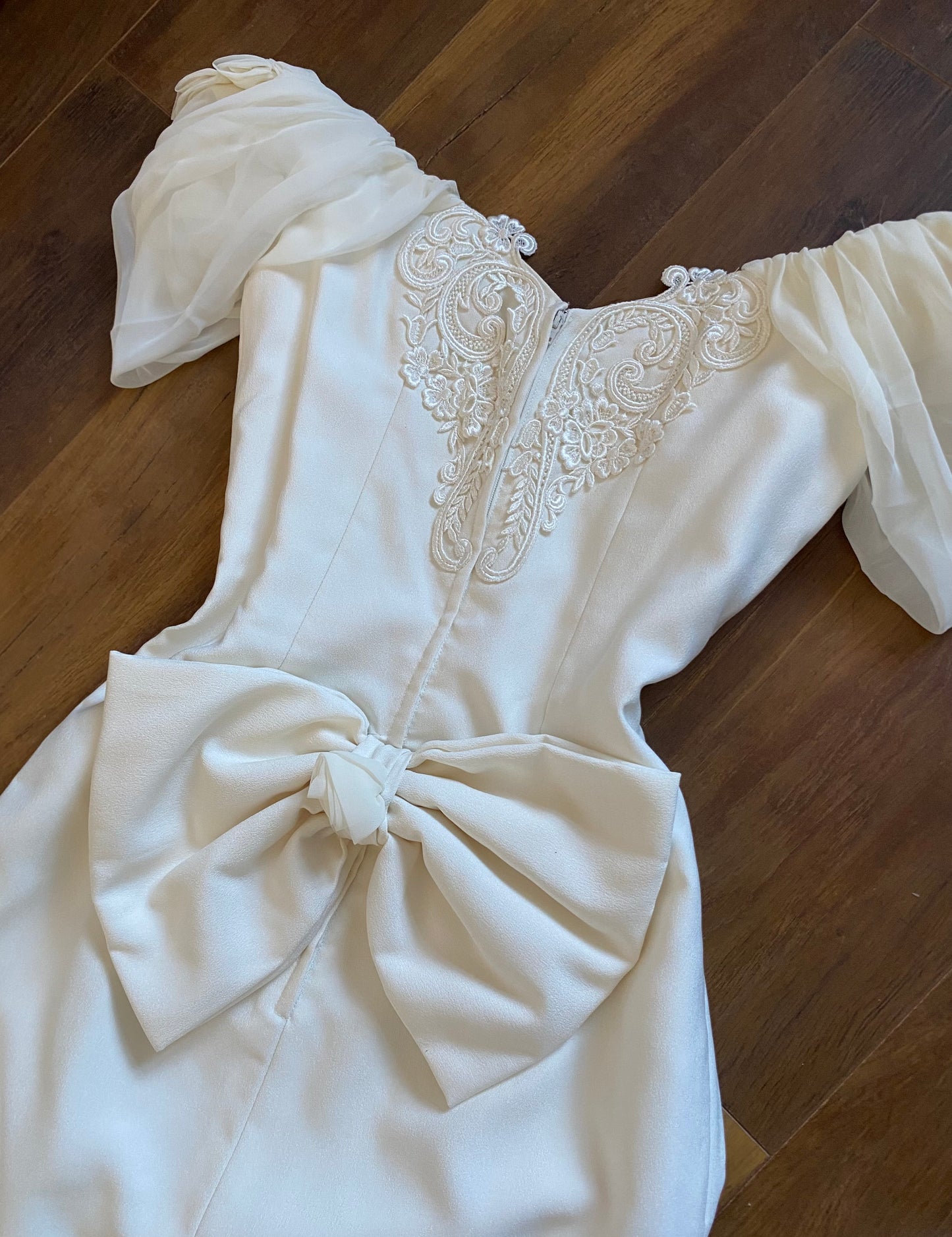 Ivory off shoulder wedding dress with detachable train uk 14
