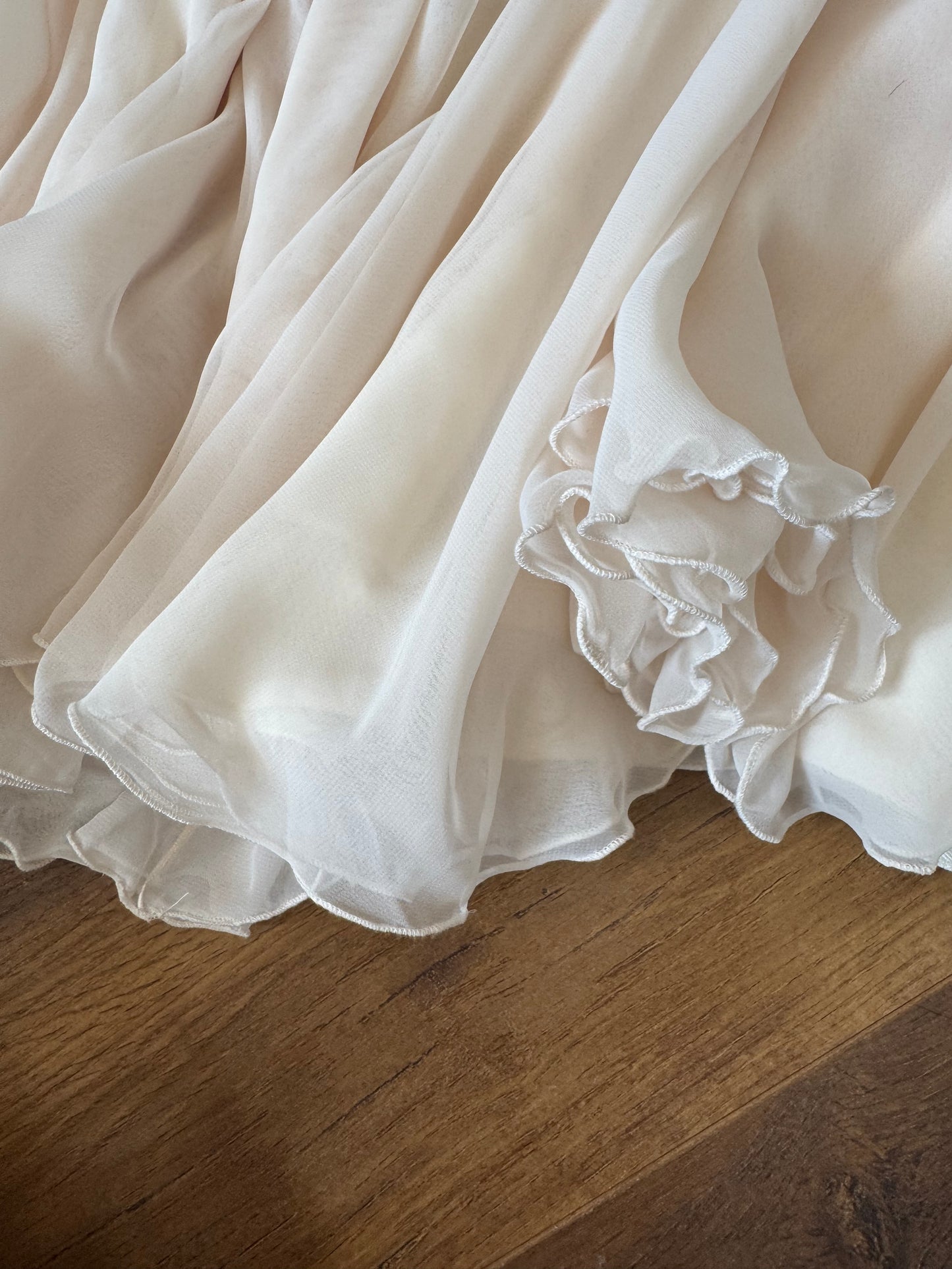 Ivory floaty vintage wedding dress and shawl uk 10