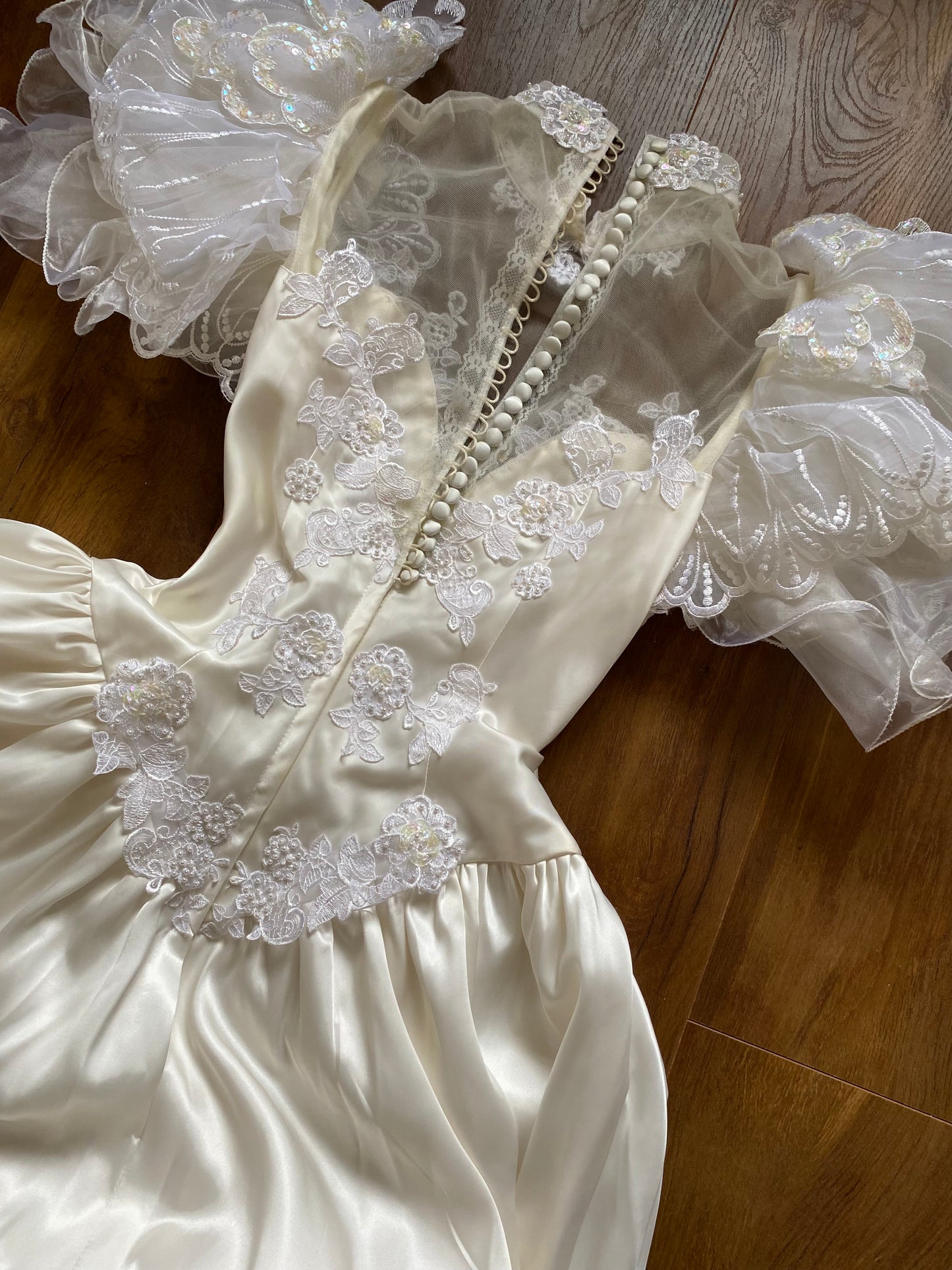 80s lace satin wedding dress with removable sleeves UK 10