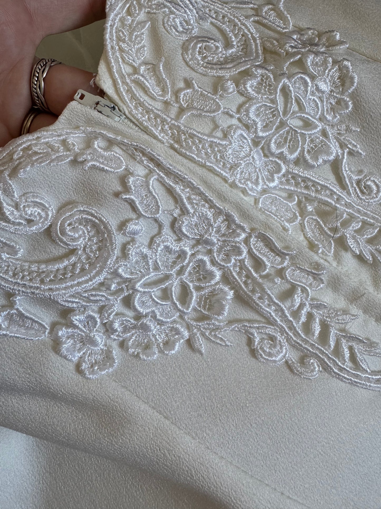 Ivory off shoulder wedding dress with detachable train uk 12