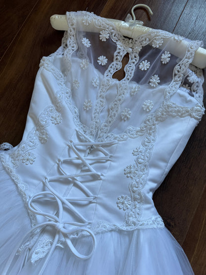 Bright white fit & flare wedding dress uk 10