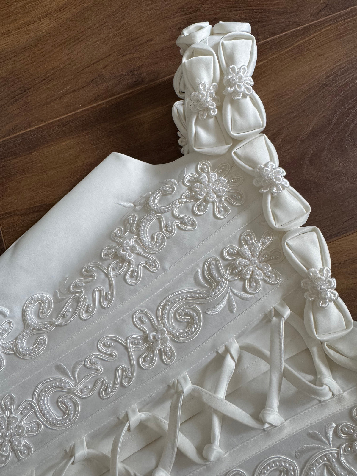Ivory off shoulder 80s wedding dress uk 8-10 & uk 10-12 (shorter) available