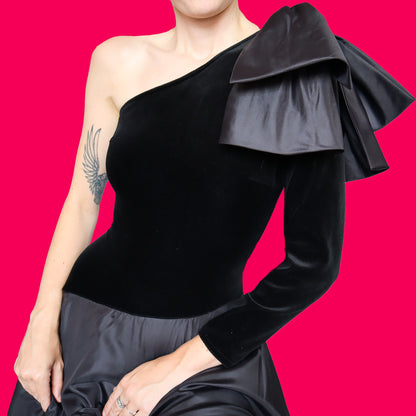 Black a-line velvet one shoulder evening dress UK 8-10