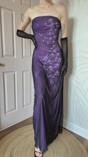 Load and play video in Gallery viewer, Purple stretchy strapless body con evening dress UK 10 &amp; 12
