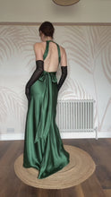 Load and play video in Gallery viewer, Green Vintage Niki Livas Satin Evening Gown Prom Dress UK Size 8
