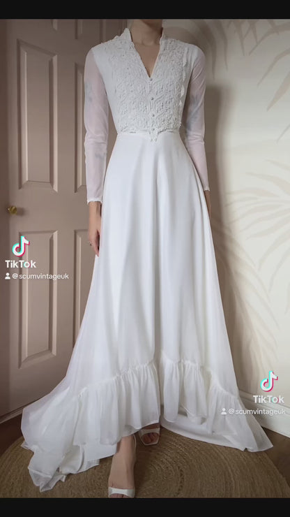 White vintage long sleeve 70s wedding dress UK 4/6