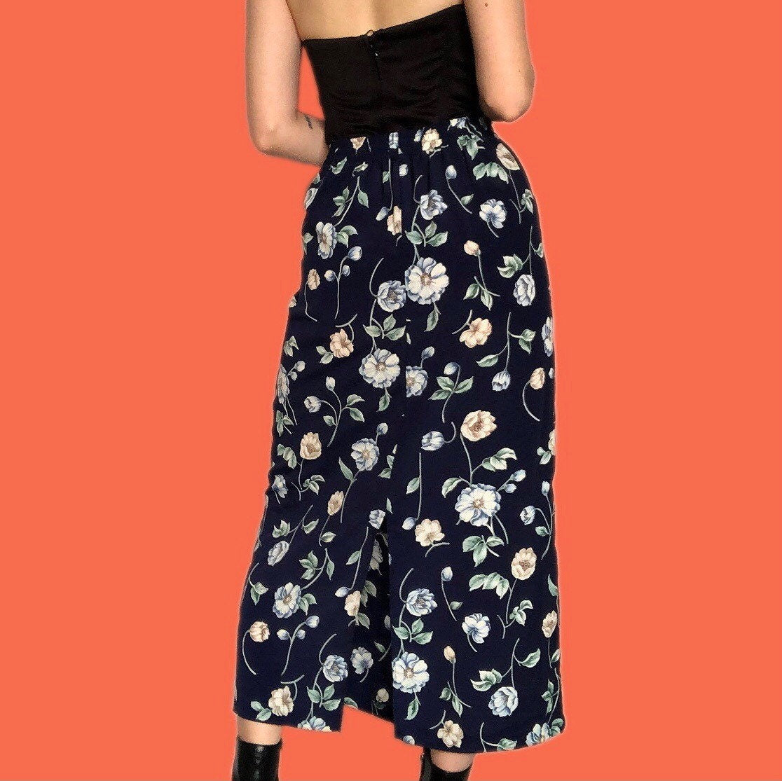 Beautiful vintage navy floral maxi skirt UK L