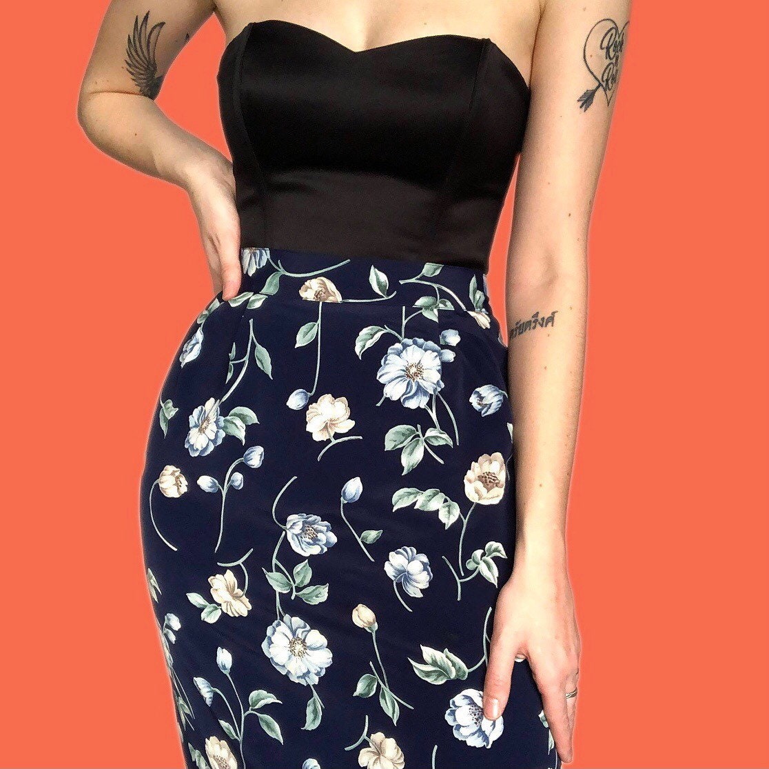 Beautiful vintage navy floral maxi skirt UK L