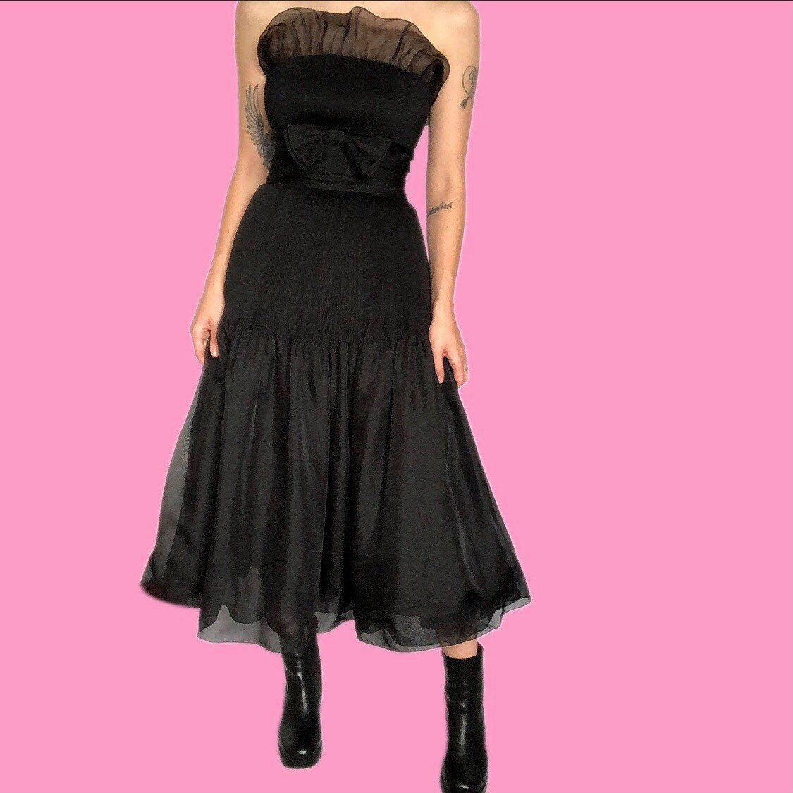 Beautiful vintage black pleated puffy strapless evening dress UK 12