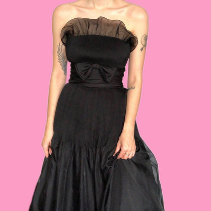 Beautiful vintage black pleated puffy strapless evening dress UK 12